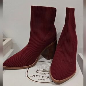 Ribbed Pointed-Toe Block Heel Ankle Boots - Burgundy